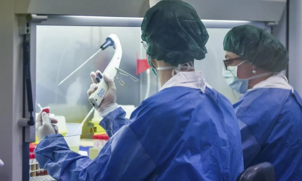 ΗΠΑ-κορονοϊός: Πάνω από 10 εκατ. άτομα έκαναν την πρώτη δόση του εμβολίου